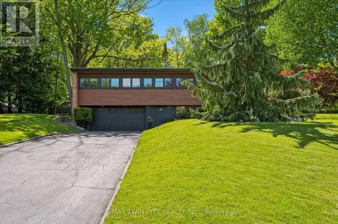 16 Parkwood Drive Cambridge ON N1S 3K7