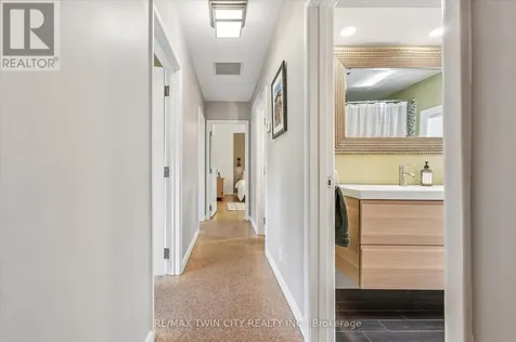 16 Parkwood Drive Cambridge ON N1S 3K7