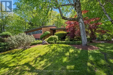 16 Parkwood Drive Cambridge ON N1S 3K7