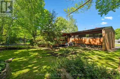 16 Parkwood Drive Cambridge ON N1S 3K7