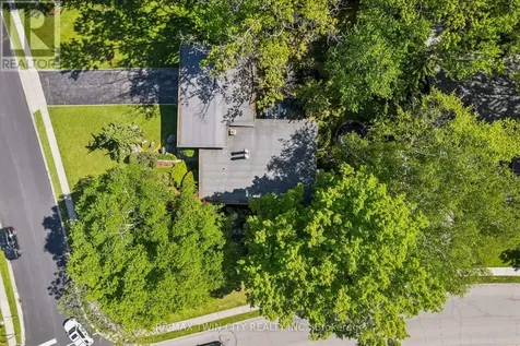 16 Parkwood Drive Cambridge ON N1S 3K7