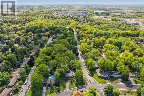 16 Parkwood Drive Cambridge ON N1S 3K7
