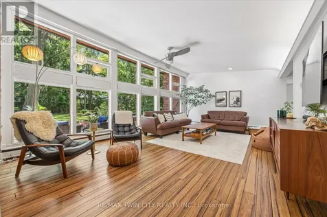 16 Parkwood Drive Cambridge ON N1S 3K7