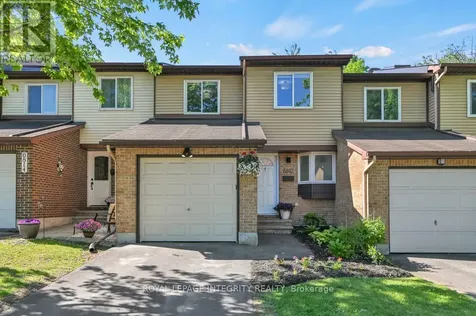 6812 Bilberry Drive Ottawa ON K1C 3R4