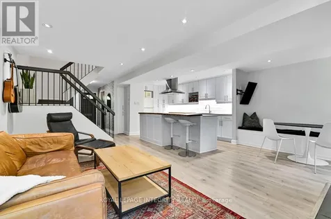 6812 Bilberry Drive Ottawa ON K1C 3R4