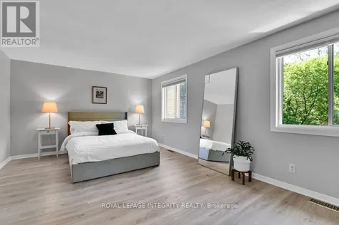 6812 Bilberry Drive Ottawa ON K1C 3R4
