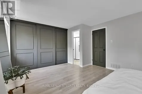 6812 Bilberry Drive Ottawa ON K1C 3R4