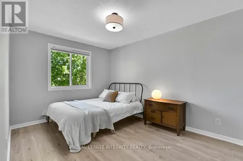 6812 Bilberry Drive Ottawa ON K1C 3R4