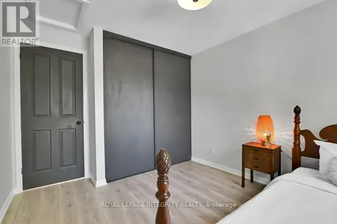6812 Bilberry Drive Ottawa ON K1C 3R4