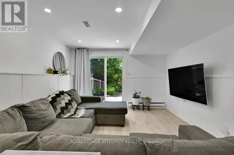 6812 Bilberry Drive Ottawa ON K1C 3R4