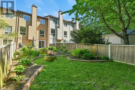 6812 Bilberry Drive Ottawa ON K1C 3R4