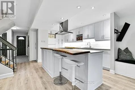 6812 Bilberry Drive Ottawa ON K1C 3R4
