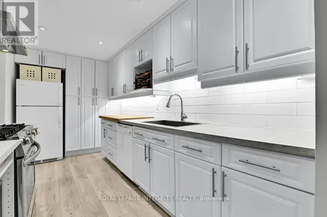 6812 Bilberry Drive Ottawa ON K1C 3R4