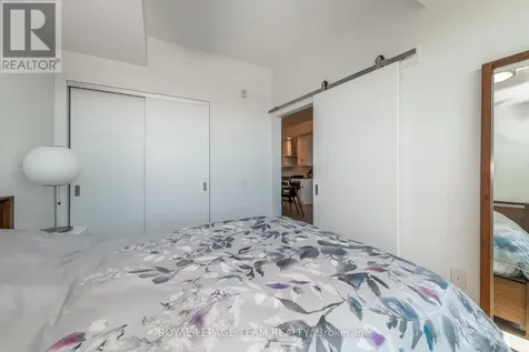 320 Miwate Private Ottawa ON K1R 0E1
