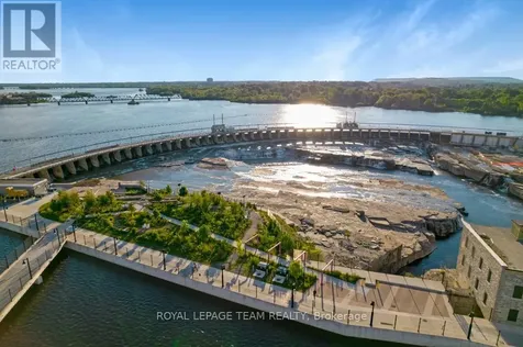 320 Miwate Private Ottawa ON K1R 0E1