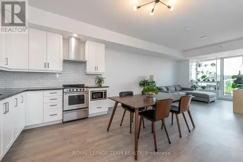 320 Miwate Private Ottawa ON K1R 0E1