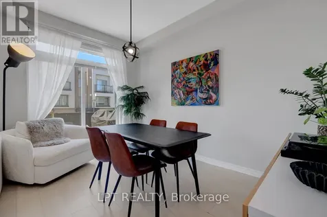 815 Kiniw Private Ottawa ON K1K 4Z4