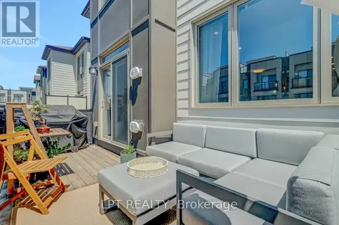 815 Kiniw Private Ottawa ON K1K 4Z4