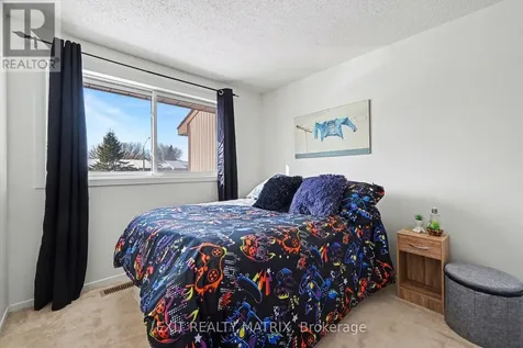 112 Castlefrank Road Ottawa ON K2L 2Y8