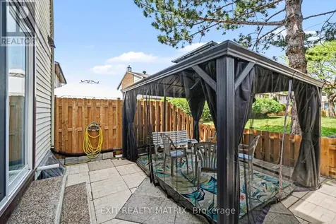 112 Castlefrank Road Ottawa ON K2L 2Y8