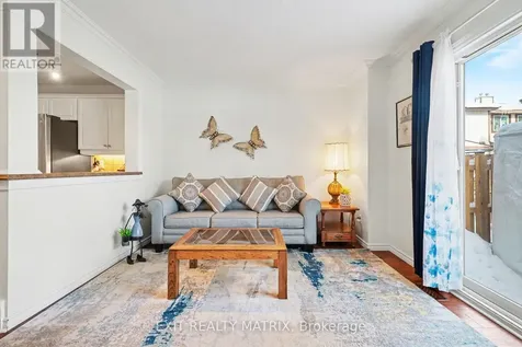 112 Castlefrank Road Ottawa ON K2L 2Y8