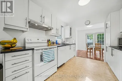 3773 Autumnwood Street Ottawa ON K1T 2G7