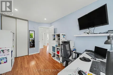 3773 Autumnwood Street Ottawa ON K1T 2G7