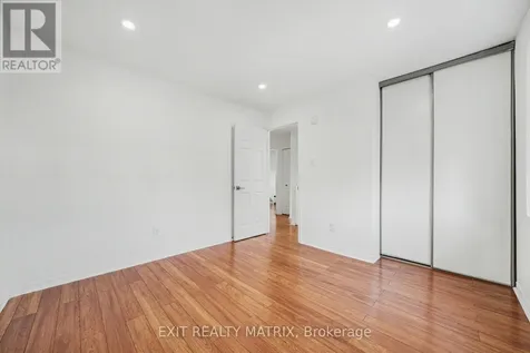 3773 Autumnwood Street Ottawa ON K1T 2G7