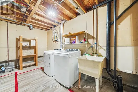 3773 Autumnwood Street Ottawa ON K1T 2G7