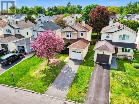 3773 Autumnwood Street Ottawa ON K1T 2G7
