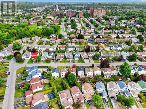 3773 Autumnwood Street Ottawa ON K1T 2G7