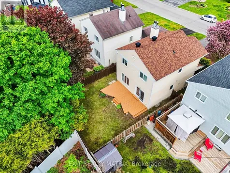 3773 Autumnwood Street Ottawa ON K1T 2G7