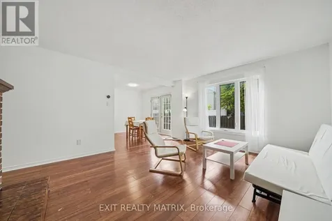 3773 Autumnwood Street Ottawa ON K1T 2G7
