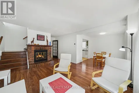3773 Autumnwood Street Ottawa ON K1T 2G7