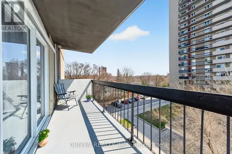 158 A Mcarthur Avenue Ottawa ON K1L 7E7