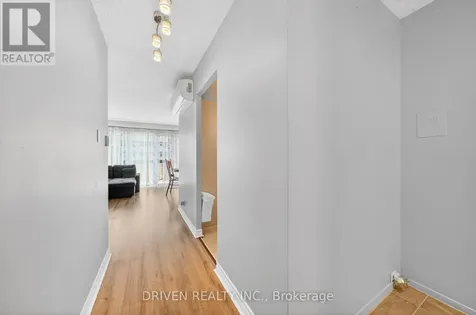 158 A Mcarthur Avenue Ottawa ON K1L 7E7