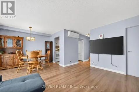158 A Mcarthur Avenue Ottawa ON K1L 7E7