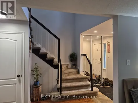 192 Windhurst Drive Ottawa ON K2G 6J4