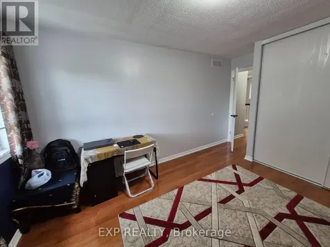 192 Windhurst Drive Ottawa ON K2G 6J4