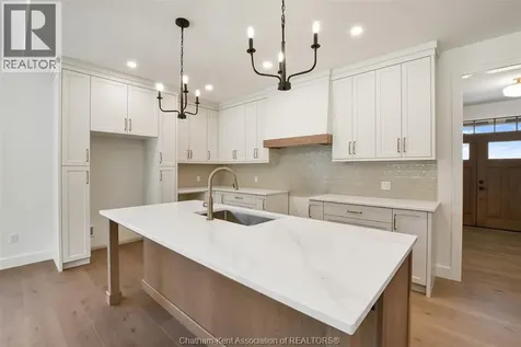 71 Rosewood Crescent Chatham ON N7M 0P4