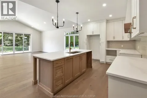 71 Rosewood Crescent Chatham ON N7M 0P4