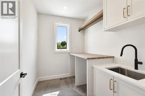 71 Rosewood Crescent Chatham ON N7M 0P4