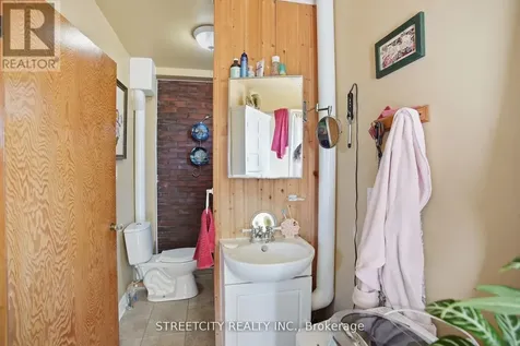 24 Hincks Street St. Thomas ON N5R 3N6