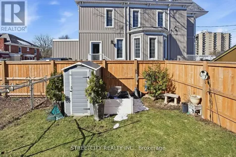 24 Hincks Street St. Thomas ON N5R 3N6