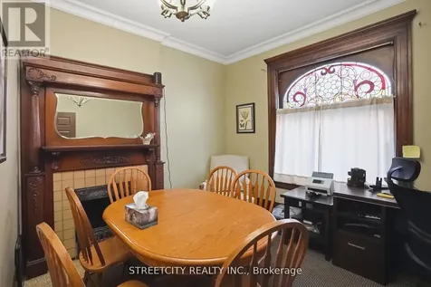 24 Hincks Street St. Thomas ON N5R 3N6