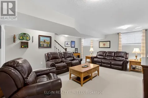 234 Peach Tree Boulevard St. Thomas ON N5R 0G8