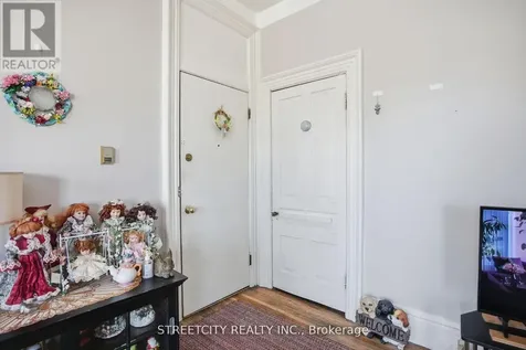 82 Wellington Street St. Thomas ON N5R 2R2