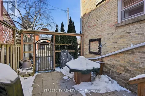 82 Wellington Street St. Thomas ON N5R 2R2