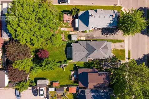 12 Woodworth Avenue St. Thomas ON N5P 3J2