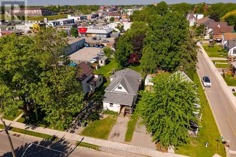 12 Woodworth Avenue St. Thomas ON N5P 3J2